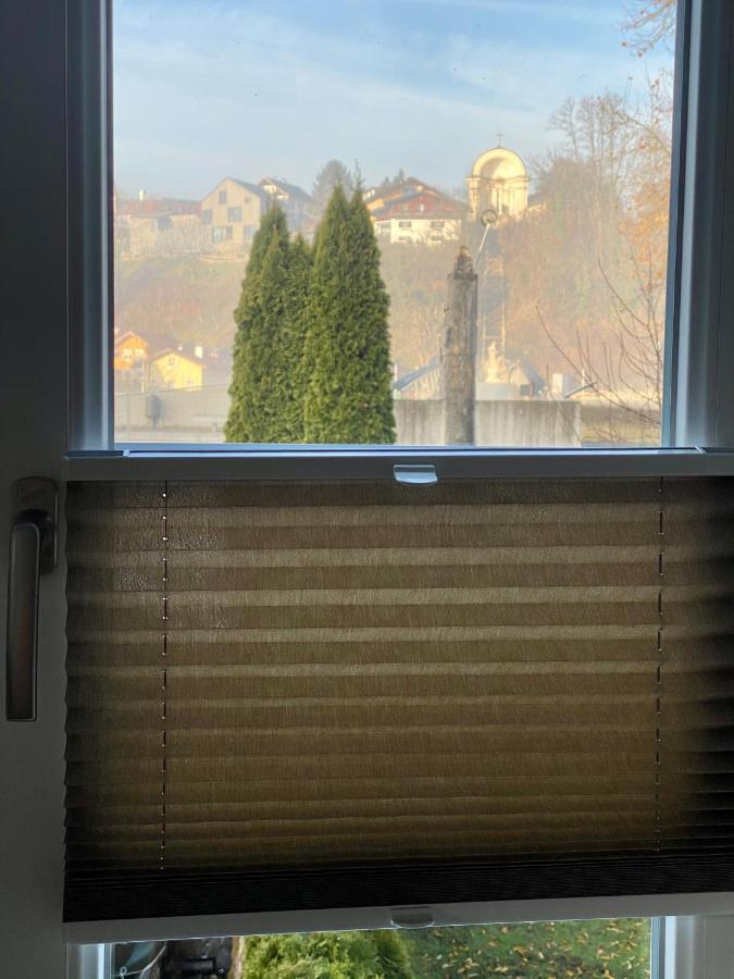 Ferienwohnung An Der Romantischen Salzachschleife Naehe Salzburg Laufen Exterior foto